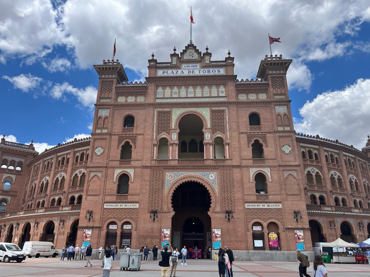 LillianForijk's tweet photo. Noche de teatro imperdible esta noche en el Teatro Real! Entradas casi agotadas, no te quedes fuera de esta gran función!， https://t.co/jCGZ0QpEuT