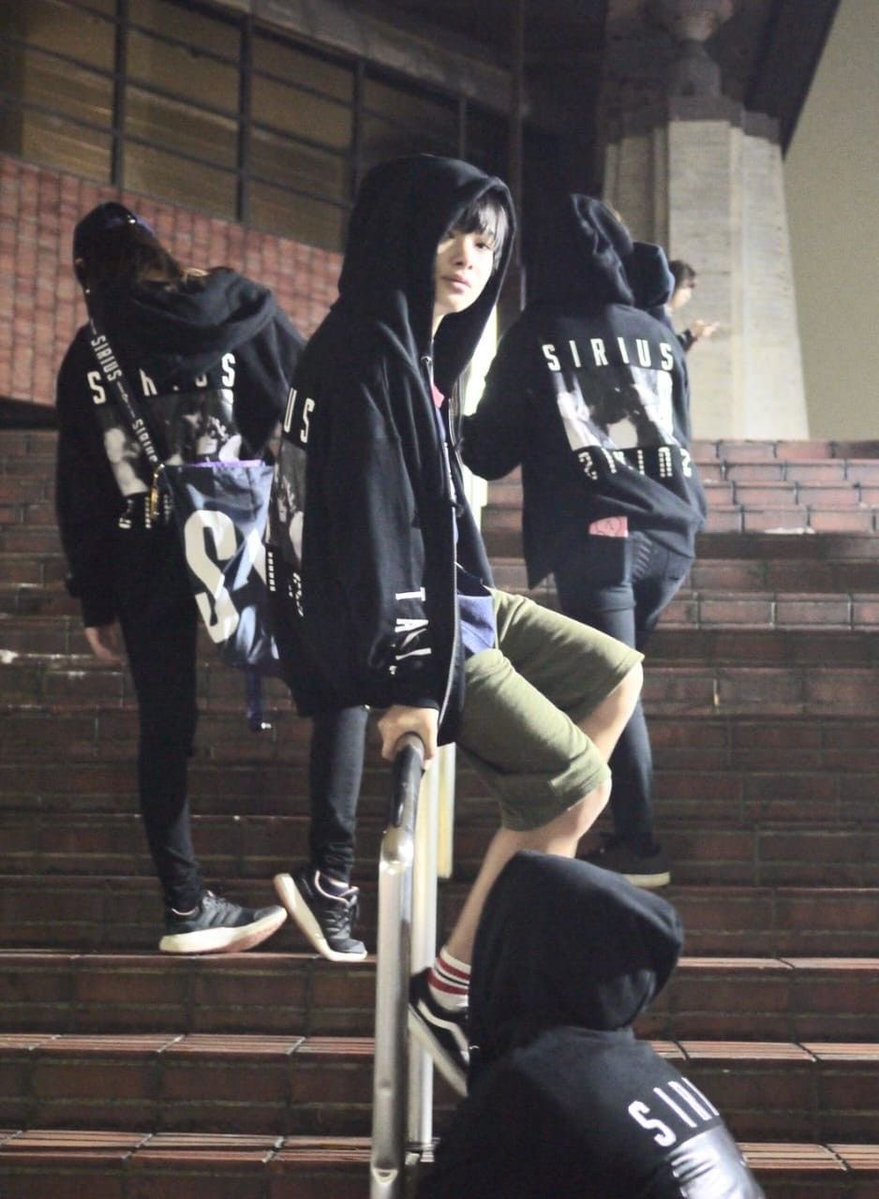 ppuckga6's tweet photo. 최연소 댄스크루 두목이라는 타이틀이 너무 잘 어울리는 사진같아서 매우 좋아함… https://t.co/2gTXjDnDEB