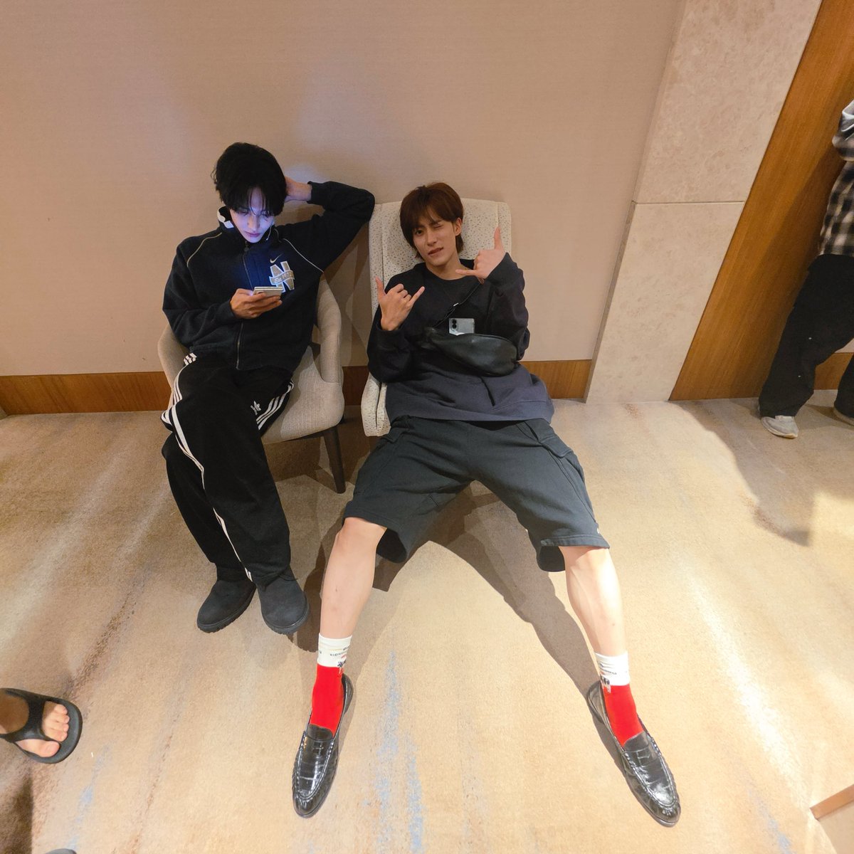 ddokuma_bbin's tweet photo. RIIZE 3RD ANNIVERSARY
- 라이즈 3주년 #빈앤톤 핀뱃지 추첨 이벤트

⭑ #RT 추첨 2분, 빈앤톤 버블 +365 이상
⭑ 팬미팅 때 전달(양일 가능)
⭑ 당발 : 9월 11일 

#라이즈 #RIIZE #원빈 #앤톤 https://t.co/gEnp3GiXW7