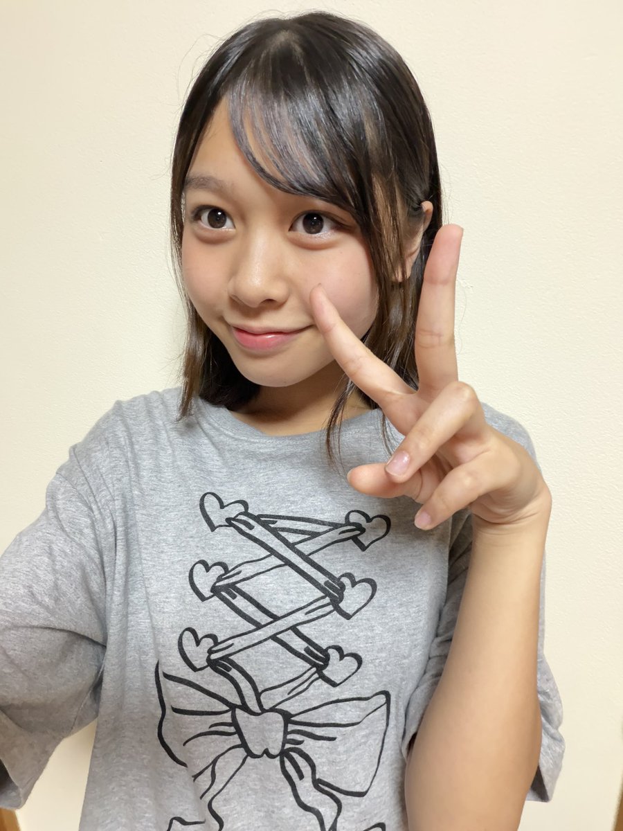 i_sa_MEISA_515's tweet photo. アクターズスクール広島から18年ぶりに結成された3人組ユニット
DILAIIIのMEISAです💫
今度、学校の授業で保育所実習があるらしくて楽しみ😊💕
その準備をしてました❕💗
もう遅いのでおやすみなさーい💤
#ディラム #MEISA #中学三年生 #保育所実習 
@dilam_official https://t.co/Oh0vOkme0S