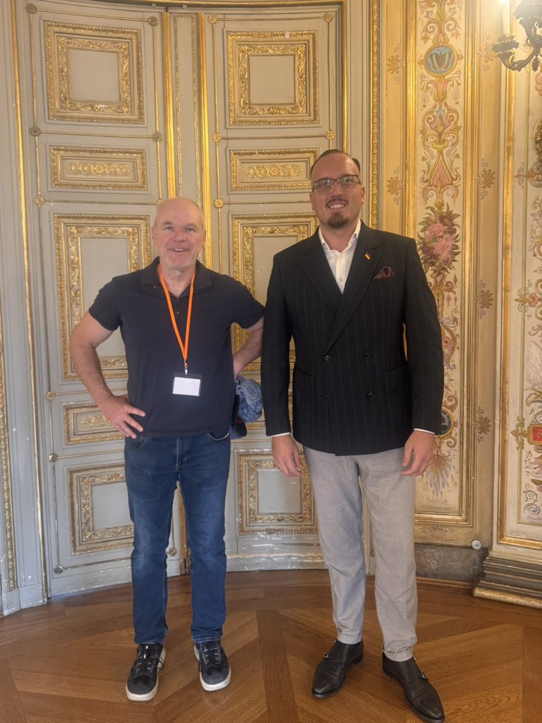 Jochen_K_Roos's tweet photo. Gleich geht es im @Landtag_Hessen um die rein politisch motivierte Zensur des Films “Citizen Vigilante”. Als Gast der AfD begrüßen wir den Regisseur des Films, Uwe Boll (@BollFILMS)! https://t.co/Xr7sLSssLo