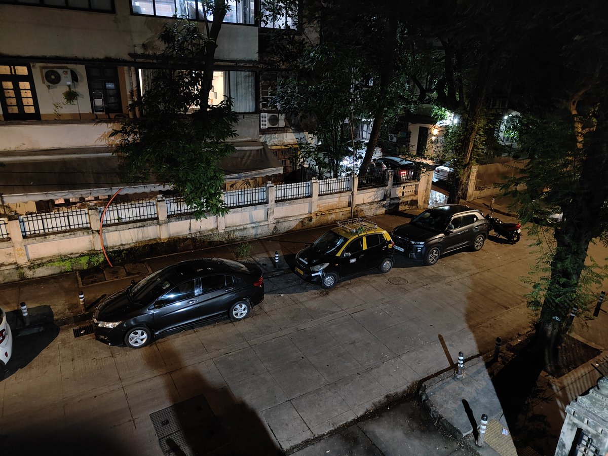 arjunpancholi's tweet photo. Taxi kaali peeli is parked since 2 days, they have made taxi parking stand at prime location. It's a nuisance. Dr kashibai navrange marg, new gamdevi, mumbai 400007. @Dev_Fadnavis @MTPHereToHelp @MumbaiPolice @GamdeviPS @mieknathshinde https://t.co/81X0TbXovf