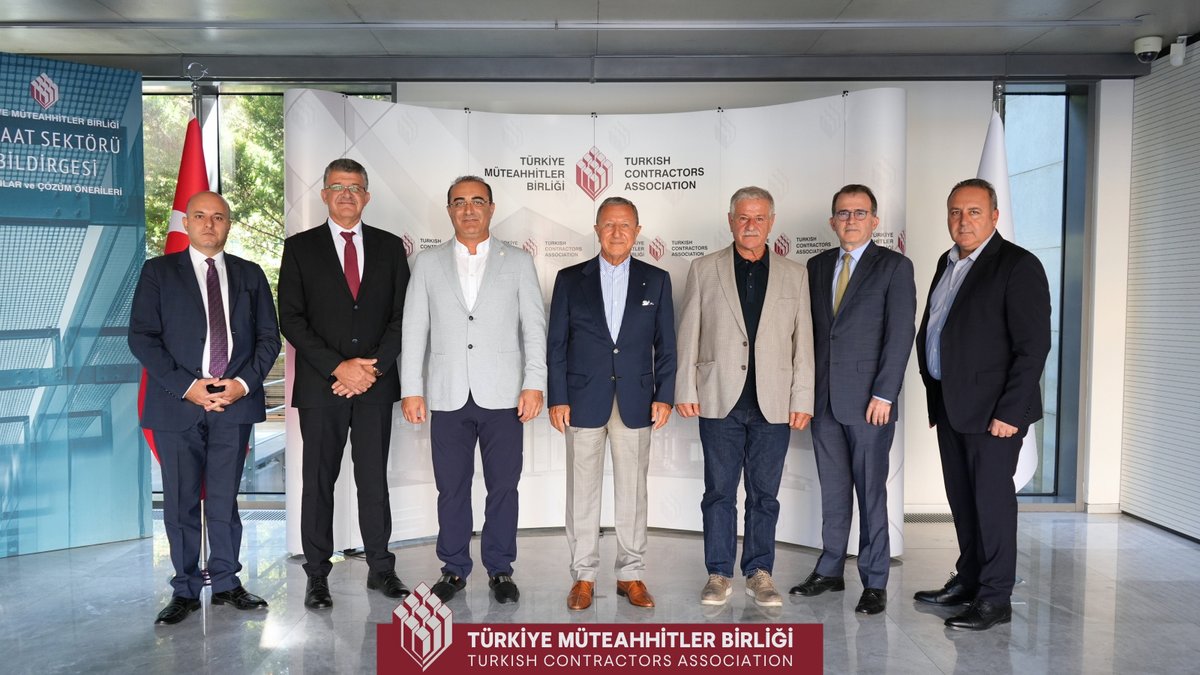 TMB_TCA's tweet photo. Kıbrıs Türk İnşaat Müteahhitleri Birliği Başkanı Sayın Cafer Gürcafer ve beraberindeki heyet, Başkanımız M. Erdal Eren’i ziyaret etti. Nazik ziyaretleri için kendilerine teşekkür ederiz.

#constructtheworld #TürkiyeMüteahhitlerBirliği #TurkishContractorsAssociation #ekonomininlokomotifi