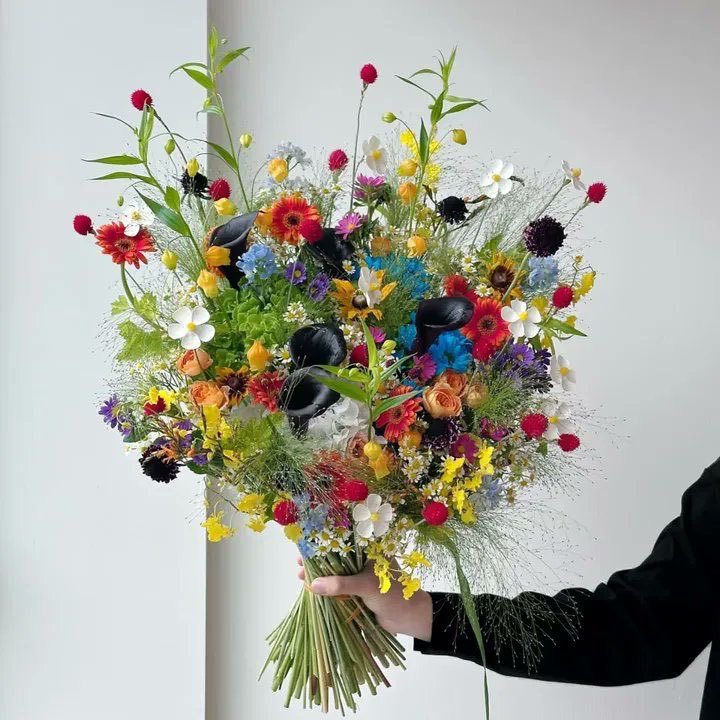 lunecrumbss's tweet photo. pretty flowers bouquets 💐 🌺 https://t.co/XsZwqEuwfN