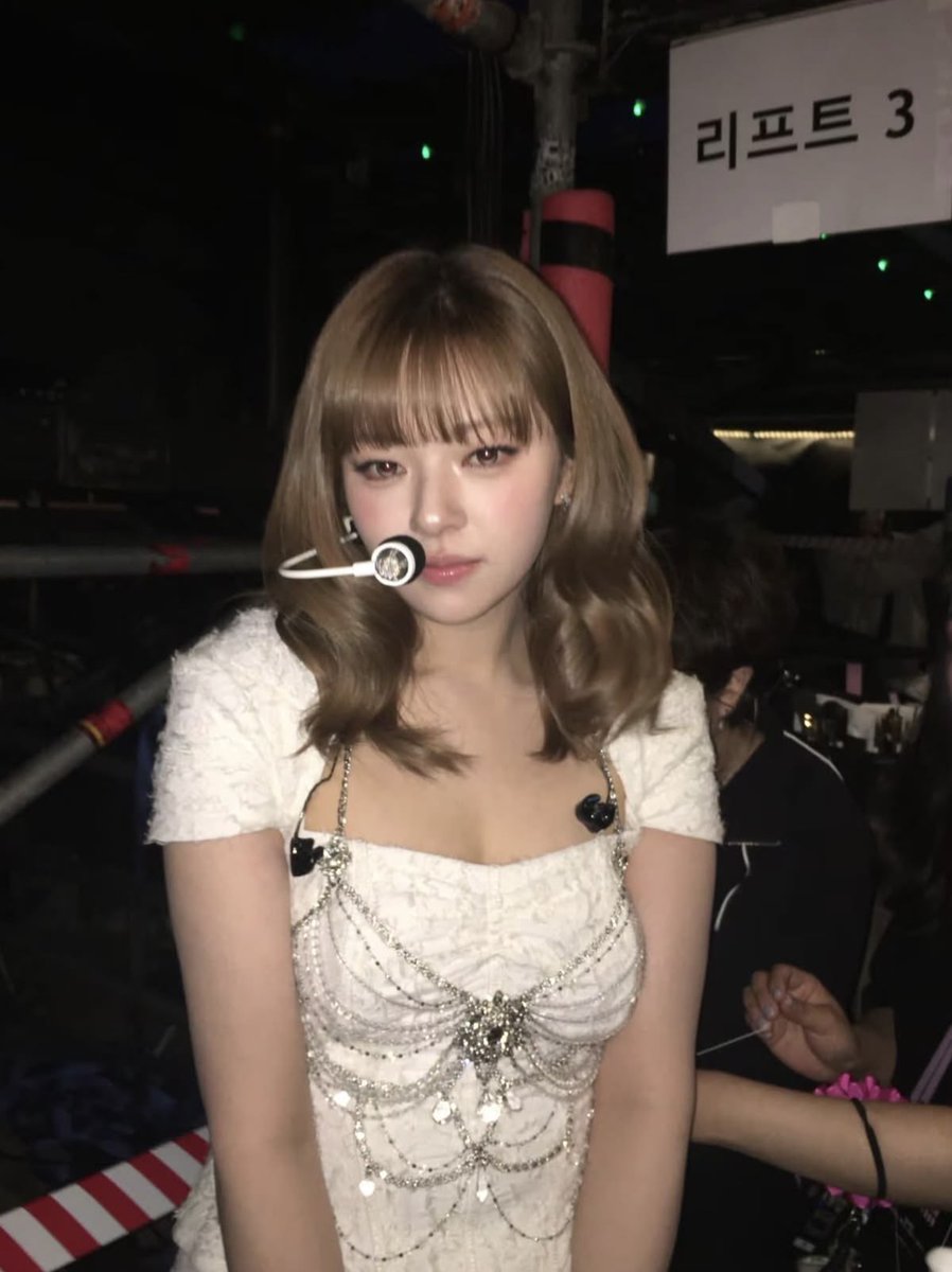 zyomorings's tweet photo. jeongie was a cute tomboy but seeing her as her authentic self is soooo much better https://t.co/dShl0NIbhY