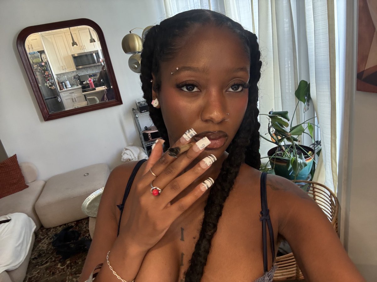 Ihateyara's tweet photo. 2high https://t.co/zxnv6pMzCU