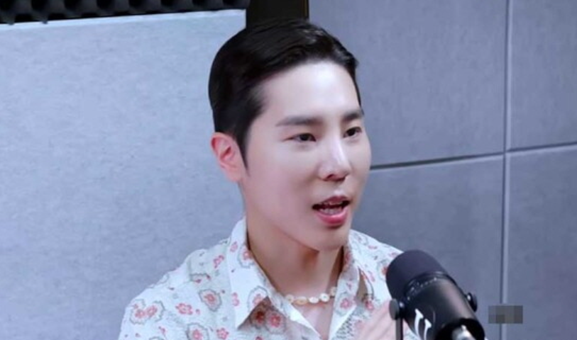 youtu_03's tweet photo. 다들 알고 있을 줄 알았는데 모르시는 거 같아서 하나 말씀드리자면 유튜버들 사이에서는 유명한 용찬우라는 한국남자인데 저 악플들 싹 다 얘가 작성한거임

참고로 용찬우 키 161cm^^ https://t.co/5ZFg28gJQL