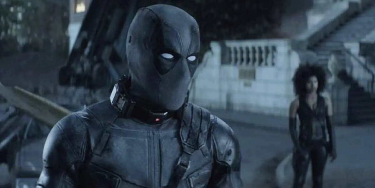 gustavojames99's tweet photo. Is it theoretically true that Deadpool could just cut his own head off to escape a mutant-suppressing collar, the exact same way he chopped his hand off to escape Colossus? 🤯 https://t.co/HDTnDTlJji