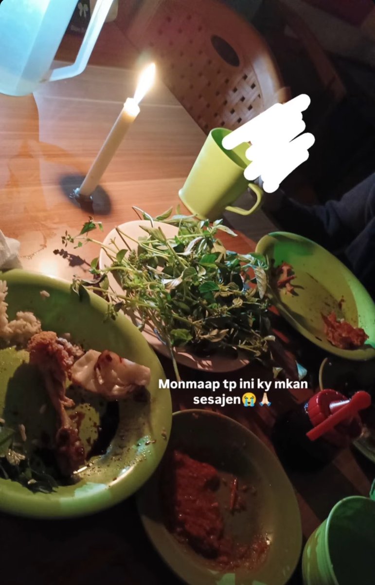 Ffxxjri_n's tweet photo. Ini mon maap kesannya kek makan sesajen
#Makassar #makassar #gowa #Gowa https://t.co/DrovuDoUhx