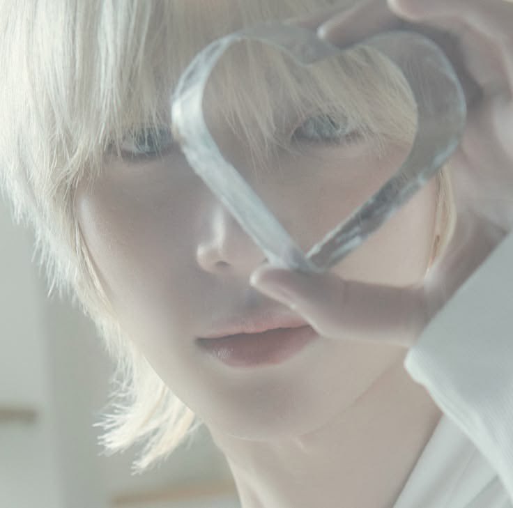 wonyawnzzn's tweet photo. this beomgyu look is so unbelievably pretty he looks like one of these dolls https://t.co/Y6bHvywHen