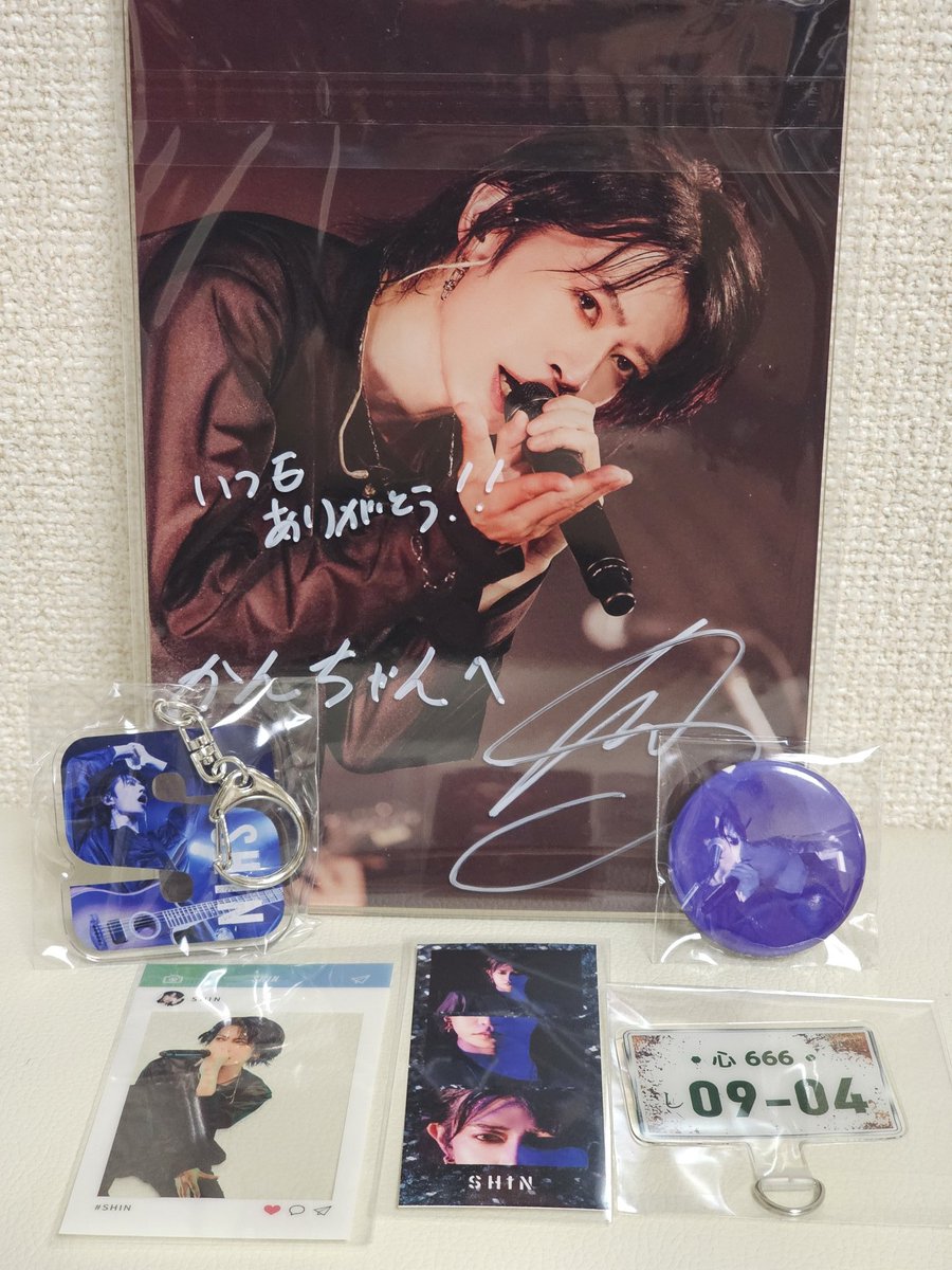 kan_chan_poke's tweet photo. @SHIN_20161224
㊗️SHINさん💙🌟9/4🌟
✨✨🎉Happy Birthday🎉✨✨

ViViDメジャーデビューから出逢って
15年間、ずっと心からSHINさん応援してます😊💘💙

反転する六音でSHINさんに出逢った人は
ViViDという神バンド、そして、SHINさんのまっすぐな想いが詰まったソロSHINさんを聴いて下さい💗✨️ https://t.co/7owve5NbL4
