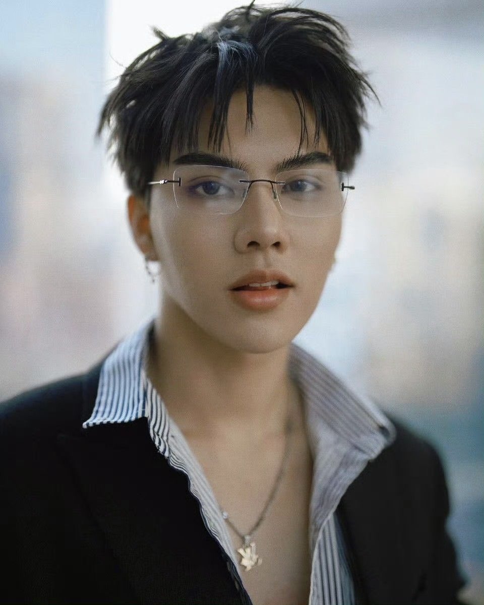 hubboyslove's tweet photo. ‘Fort Thitipong’ leva o prêmio de “Príncipe BL” no #YentertainAwards2026xMeMindY. https://t.co/KPvPidxJsq