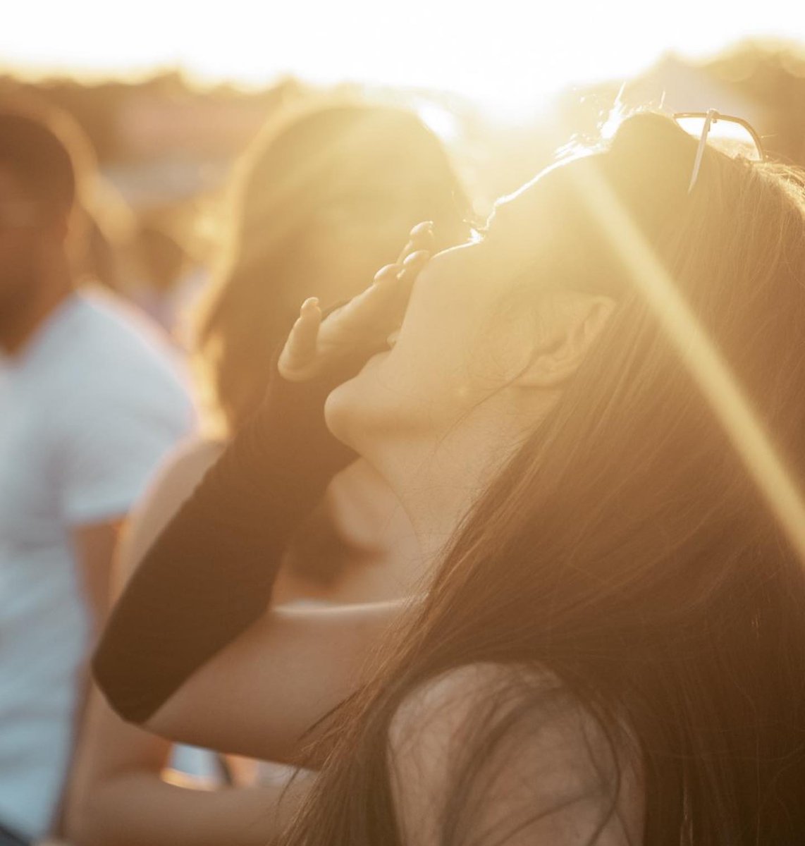 BellVanderjz's tweet photo. Dancing in the sun truly makes me happiest https://t.co/jbQSo8impF