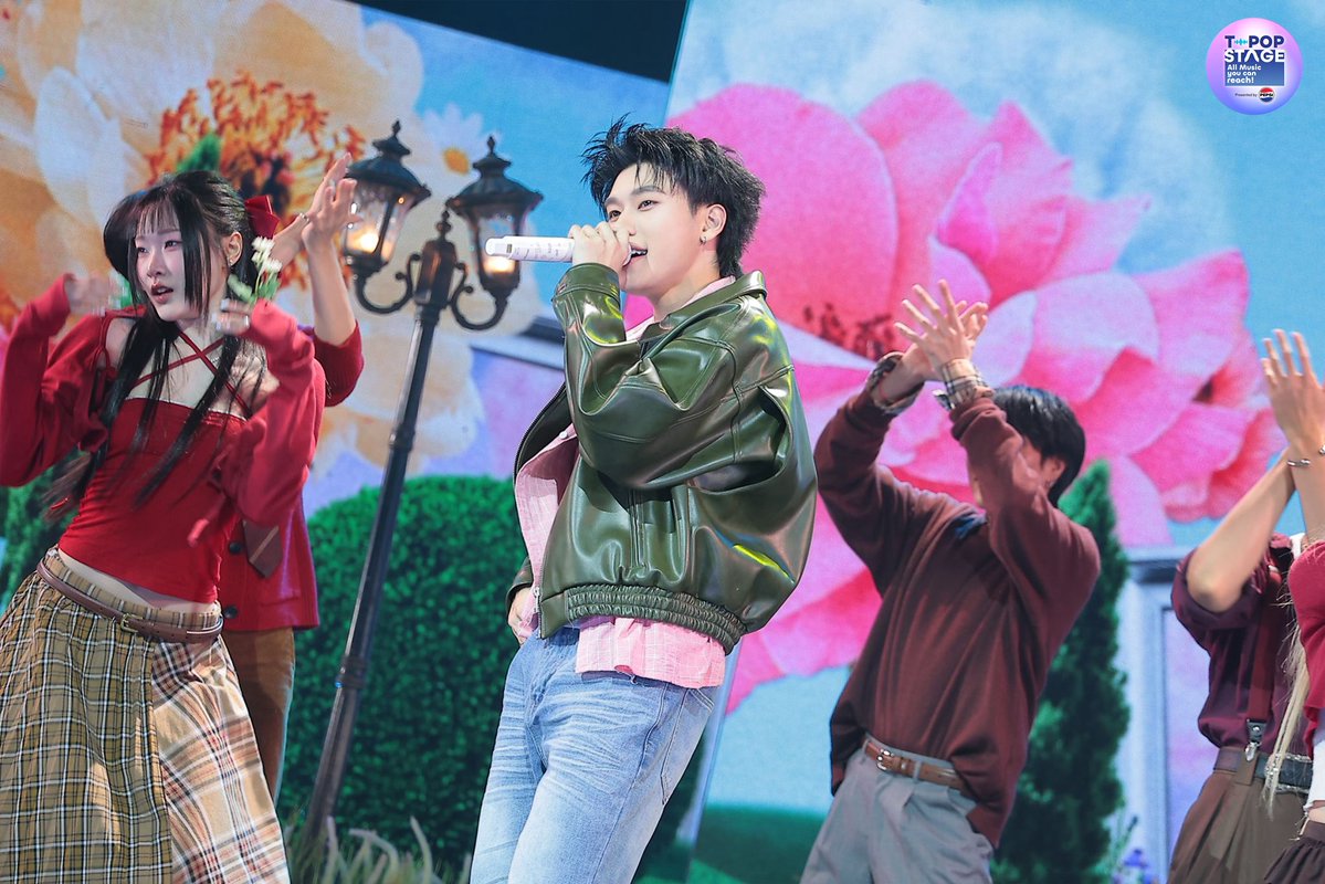 StageTpop's tweet photo. T-POP Stage presented by PEPSI  🤟

เพลง : ฉันไม่รู้จักชื่อดอกไม้ (แต่จะหามาให้เธอ)
ศิลปิน : OFFROAD KANTAPON

#ฉันไม่รู้จักชื่อดอกไม้แต่จะหามาให้เธอ
#OFFROAD #ออฟโรด
#onemusic
#OPENLABEL

All Music you can reach!
#TpopStagepresentedbyPEPSIweek35 / 2026
#TpopStagepresentedbyPEPSI
🔵 วันพฤหัสบดีที่ 3 ก.ย. 69 เวลา 21.45 น.
#TPOP #WorkPoint23 #WorkPoint