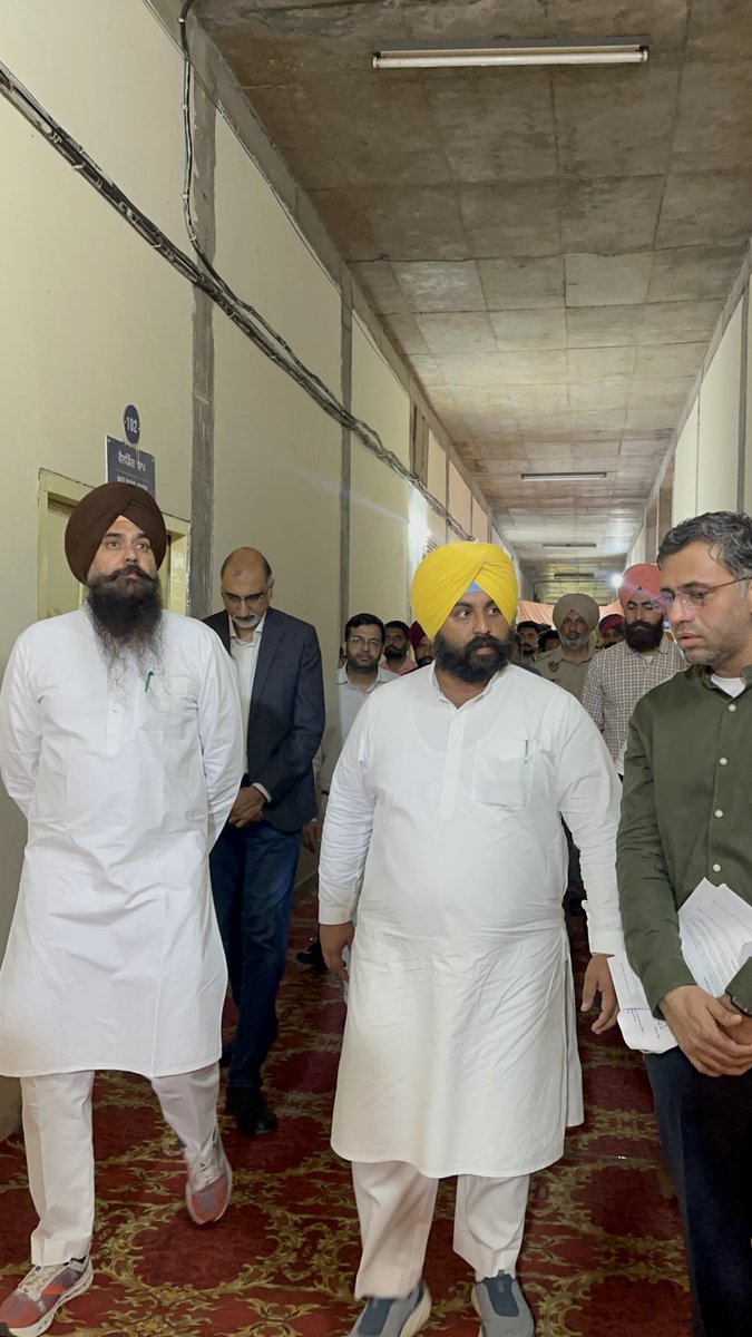 kang_malvinder's tweet photo. Under the visionary leadership of Hon’ble Chief Minister Shri @BhagwantMann Ji, the Punjab Government has taken a decisive step by establishing Innovation Labs across five districts,a clear commitment to equipping our youth with future ready skills and opportunities.
Proud to have been present today at the inauguration of these Innovation Labs at Kharar, in the presence of Hon’ble Education Minister Shri @harjotbains .
These labs are more than just infrastructure. They are a powerful statement of intent ,that every young mind in Punjab deserves access to technology, innovation and a brighter tomorrow.
@AAPPunjab