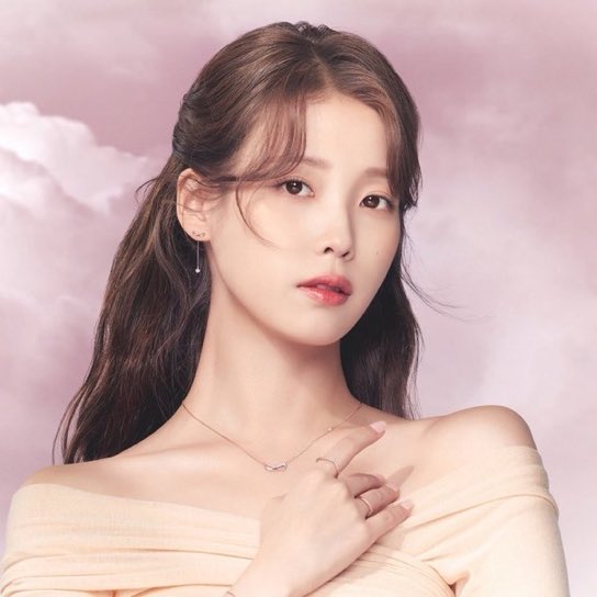 PopBase's tweet photo. IU will release a new single on September 10th. https://t.co/ZjTxlvpSuq