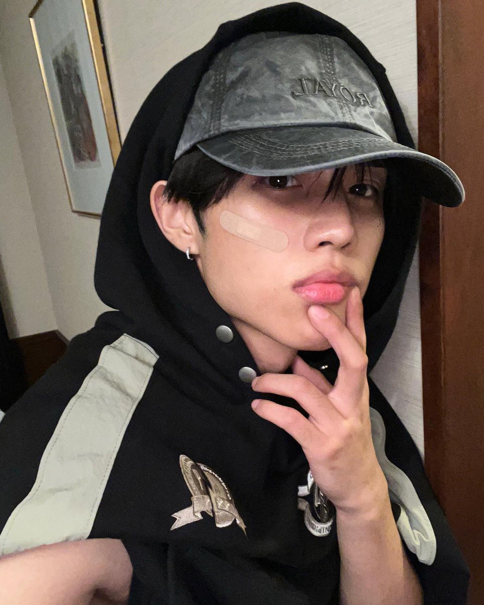 timetoksw's tweet photo. 230904 더보이즈 인스타

🔗 https://t.co/KJRPGY2NII

#더보이즈 #선우 #THEBOYZ #SUNWOO https://t.co/Iq5Ab3KLRm