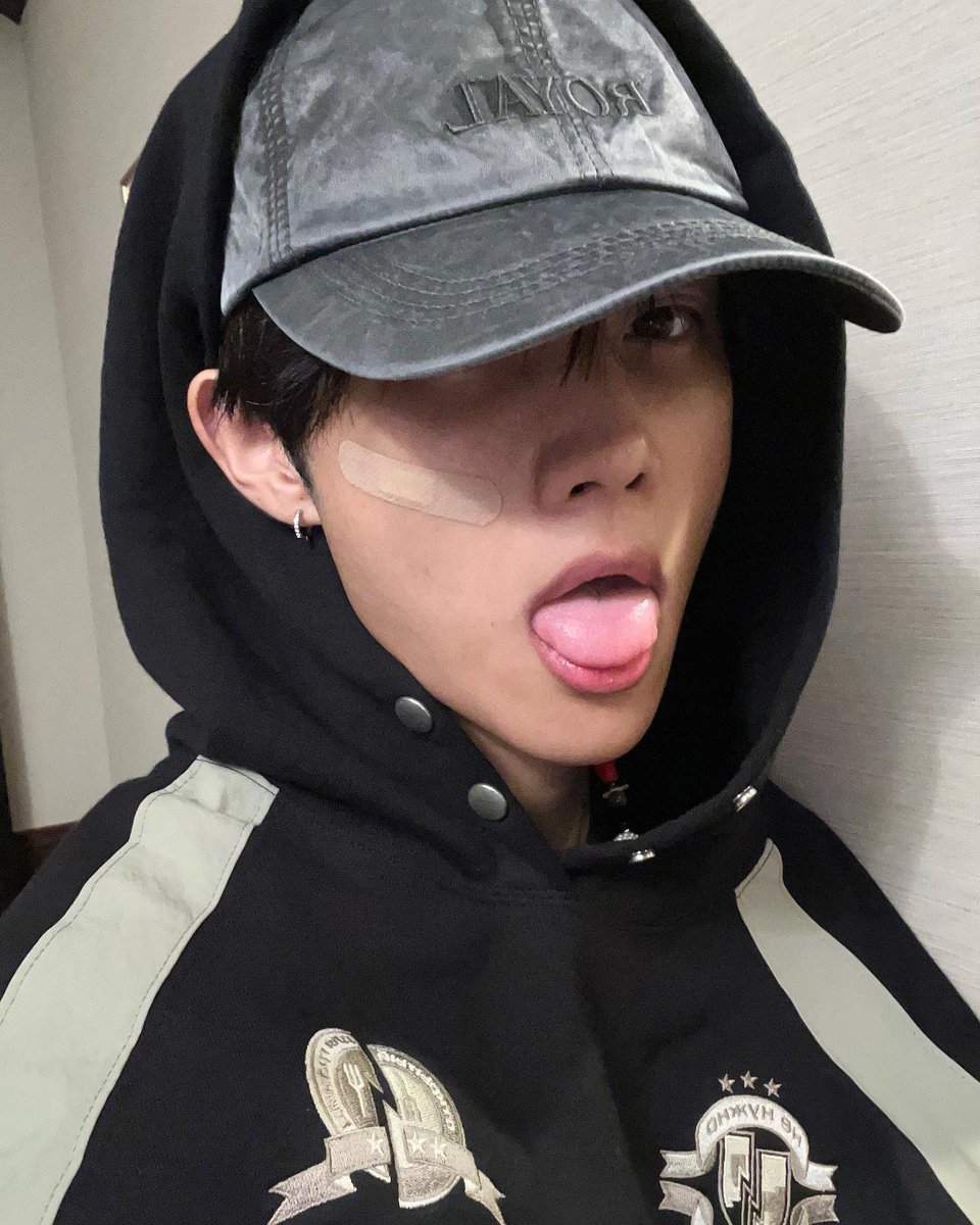 timetoksw's tweet photo. 230904 더보이즈 인스타

🔗 https://t.co/KJRPGY2NII

#더보이즈 #선우 #THEBOYZ #SUNWOO https://t.co/Iq5Ab3KLRm