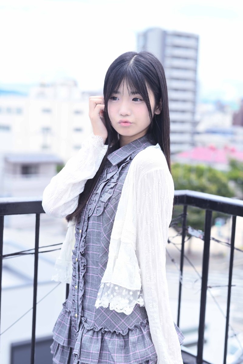 nacchishika's tweet photo. しおりん　　＃大阪モデル撮影会 ＃ポートレート　@SHIORIakb8 https://t.co/I3Emh20bsx