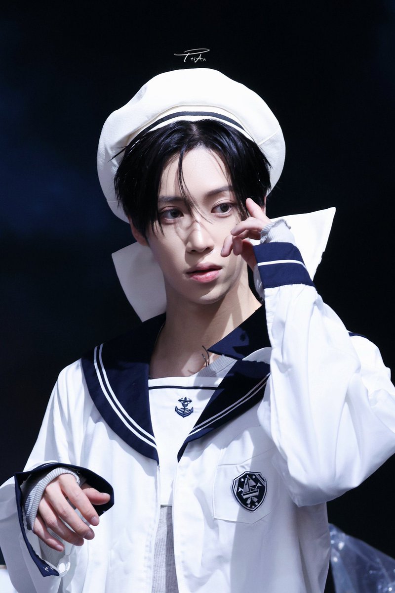 hamongwa's tweet photo. 씨발 이거지!!!!!!!!!!!!!
책상(쾅) 책상(쾅) https://t.co/ZCpbPiuTsA