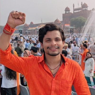 RealpushprajX's tweet photo. भाई स्वतंत्र भारद्वाज @_kattar__hindu का फुल सपोर्ट है भाई ने जो भी किया ठीक किया क्योंकि हमारे सामने अगर कोई हमारे धर्म के बारे में बुरा बोलेगा तो उसका इलाज करना हमारा धर्म है।

सारे वामपंथी और सनातन विरोधी भाई को अरेस्ट करवाने के लिए कैंपेन चला रहे है इसलिए सभी सनातनियों को भाई का फुल सपोर्ट करना होगा।