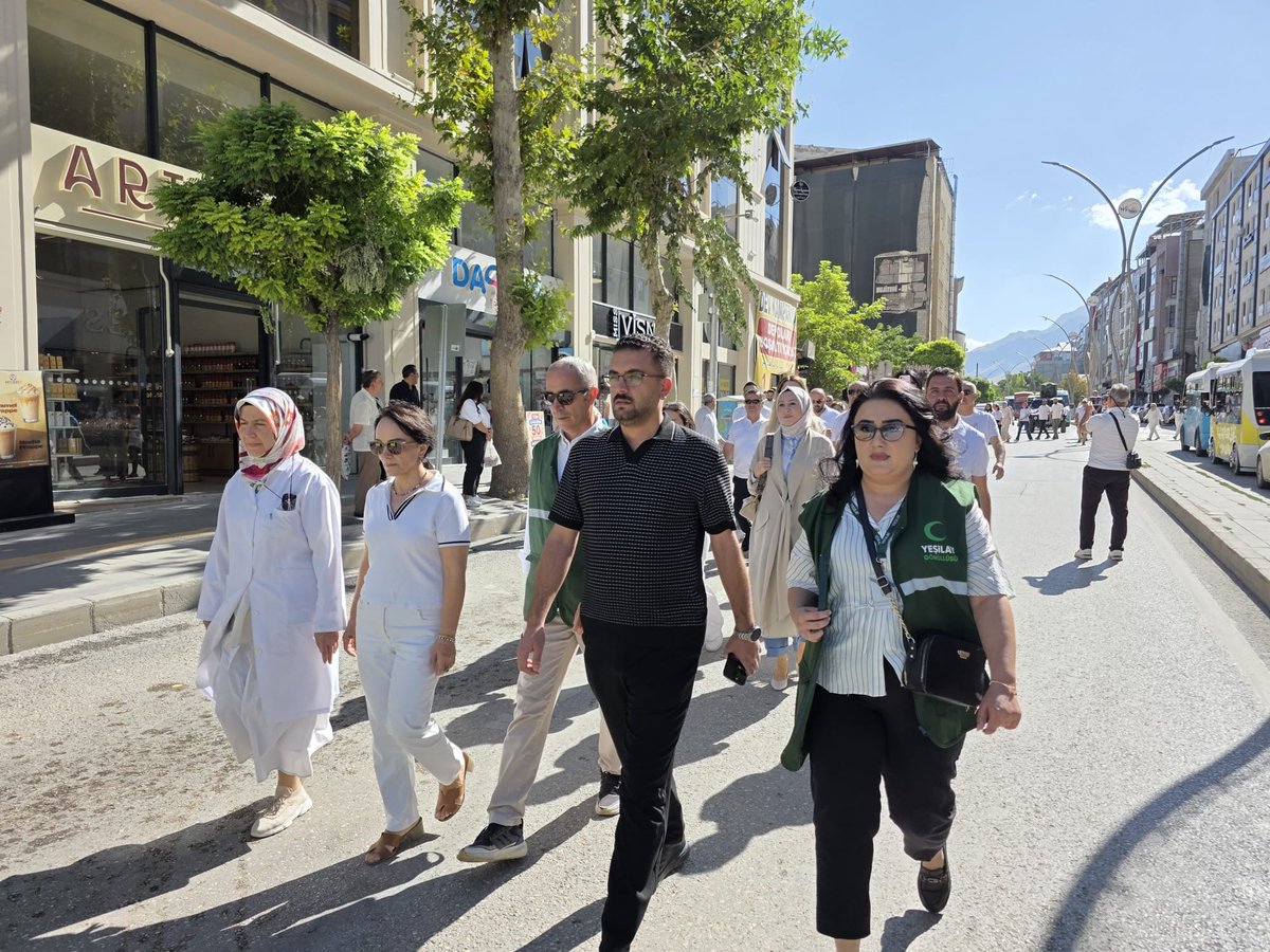 vanilsaglik's tweet photo. Halk sağlığının korunması ve geliştirilmesi, hastalıklar ortaya çıkmadan önce önlenmesi ve erken tanının önemine dikkat çekmek amacıyla 3-9 Eylül Halk Sağlığı Haftası kapsamında, 7 günde 7 farklı temayla farkındalık çalışmaları gerçekleştiriliyor. https://t.co/Sw58uabs8S