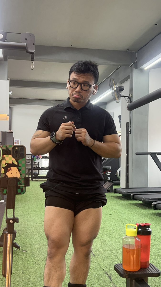 yourfakebo55's tweet photo. 👀👀👀 https://t.co/aeuJSJs9pI
