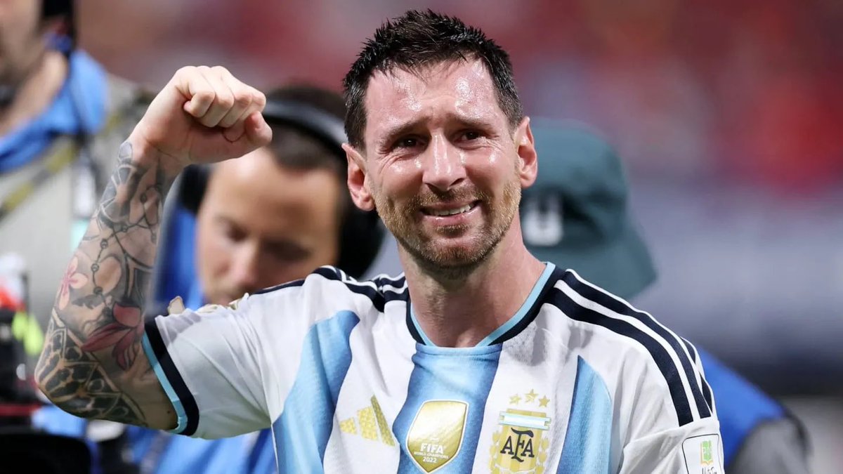 elshowderacing's tweet photo. HOMENAJE A MESSI🔟

DURANTE LOS PRÓXIMOS PARTIDOS QUE SE DISPUTEN DEL FÚTBOL ARGENTINO SE RECONOCERÁ A LIONEL. 

EN CADA MINUTO 10 SE DETENDRÁ EL ENCUENTRO Y SE REALIZARÁ UN APLAUSO EN MODO DE AGRADECIMIENTO A LO QUE LE DIO AL SELECCIONADO.

¡SE MERECE ESO Y MUHO MÁS! 

#Messi https://t.co/HSjZMC6NyS