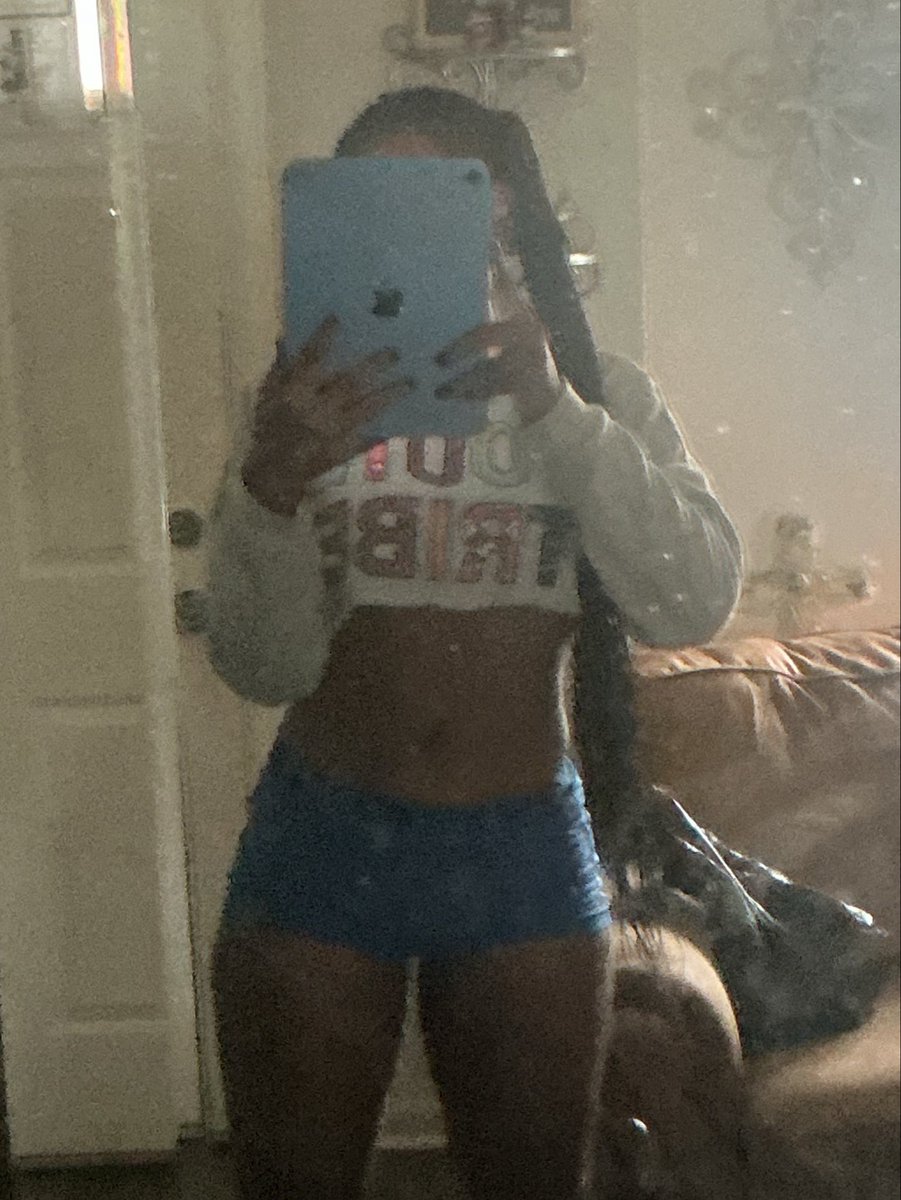 lonnaabonnaaa's tweet photo. goodmorning 😘 #detroit https://t.co/gtBx4HjDtm