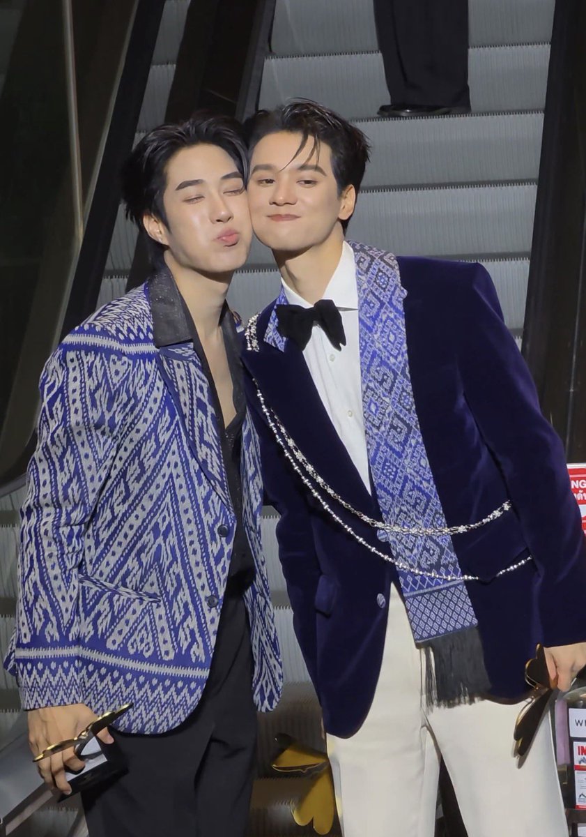 Soulmate2H's tweet photo. ใครเละใครเทะคะ

TLE Y ENT AWARDS26
#YentertainAW26xTLE
#YentertainAwards2026xDMD https://t.co/yZjQpfd6iQ