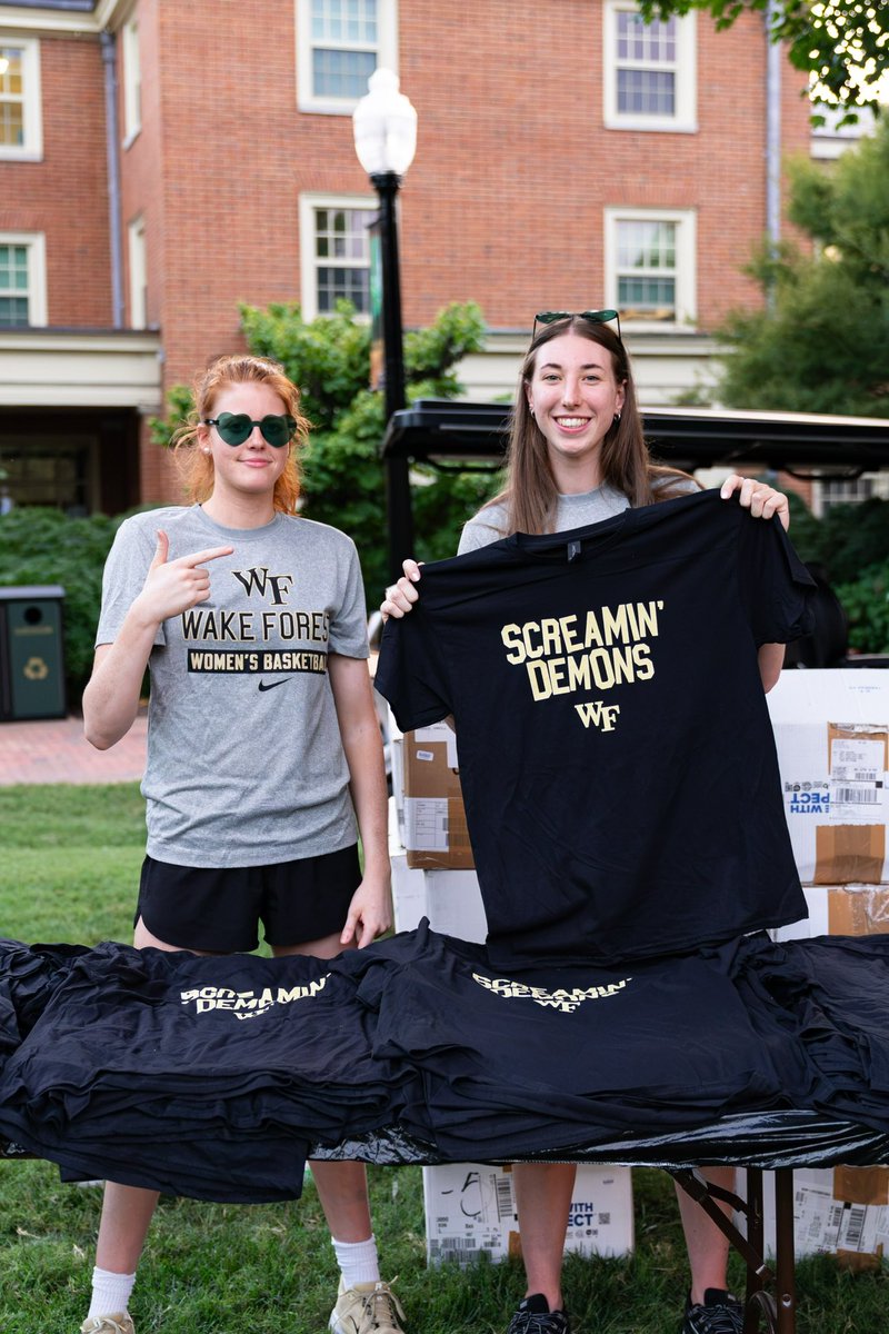 WakeWBB's tweet photo. We had a great time at Wake the Demons!🎩 https://t.co/EILZtaZL7q