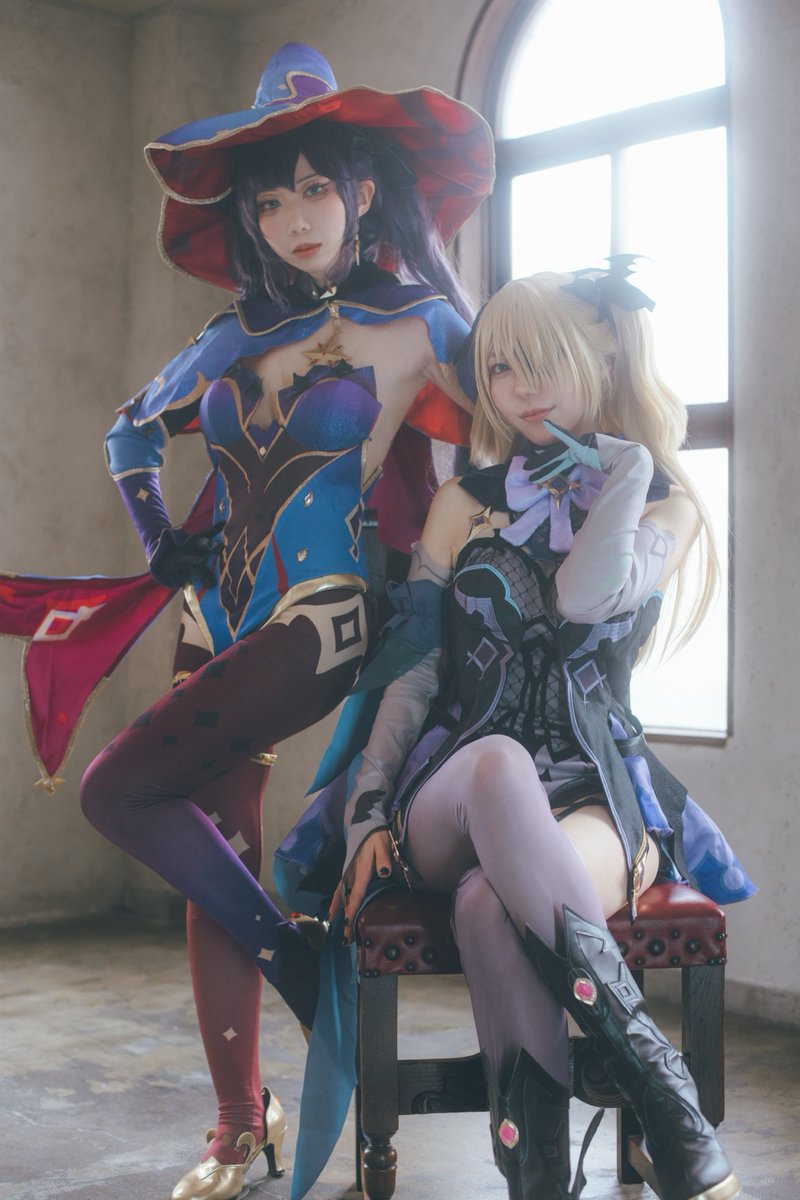 siesiesieee's tweet photo. cosplay /原神 🔮 🐦‍⬛
Mona &amp; Fischl
 
メギストス卿、幽夜の王座を取り戻したら、あなたを忘憂の王立庭園に招待してあげるわ。

🐦‍⬛:(@Qs_nobu )
P:(@_io_ta )
#Mona  #Fischl https://t.co/HI1c4Mjvna