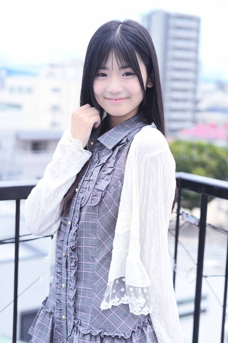 nacchishika's tweet photo. しおりん　　＃大阪モデル撮影会 ＃ポートレート @SHIORIakb8 https://t.co/OLgweW4skv
