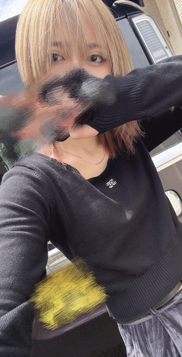 R3xow65's tweet photo. 本当は黒髪ロングにしたいのに
みんなに反対される( ˙-˙)

メロ女目指すため自分磨き中です
最近の趣味は筋トレ💪

 #レズビアンさんと繋がりたい #セクマイさんと繋がりたい #wlw https://t.co/Dw0sYZ8l4E
