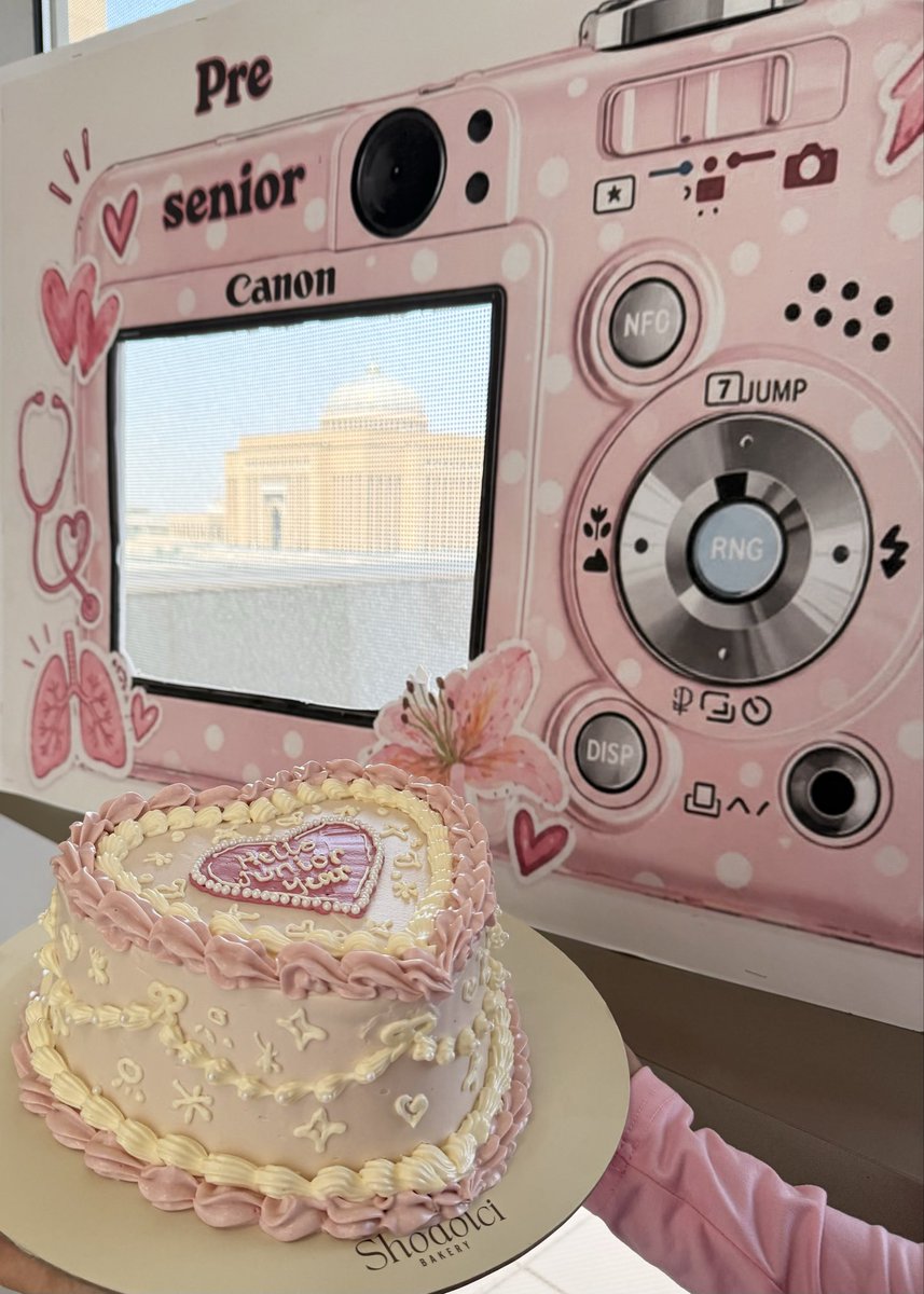 byAl3jlan's tweet photo. إستغلال أي مناسبه للاحتفال 🧑🏻‍🩰💌 https://t.co/QF6CvBHdu9