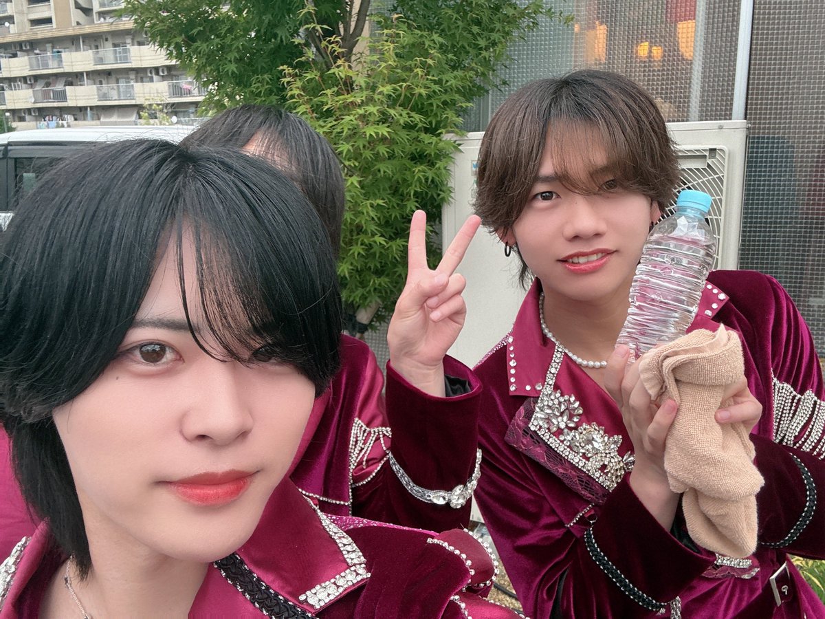 ipass_toshi's tweet photo. つよしくん誕生日おめでとうだよ
偉大なリーダー！！これからも仲良くしてね🎂🍾🥳 https://t.co/Z0VVYOtVxQ