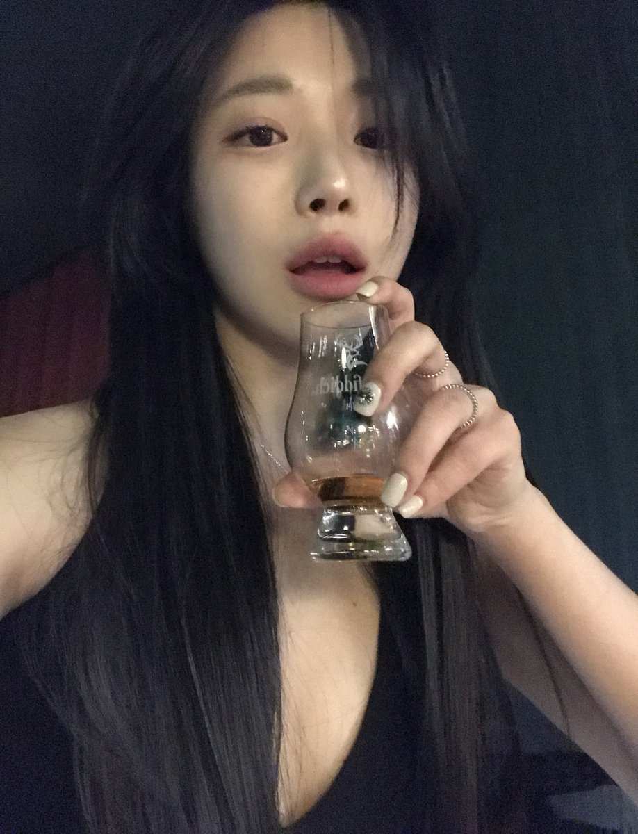 FairyEngenh8w's tweet photo. How are you mentally preparing for Monday? https://t.co/3at2kCKd8q