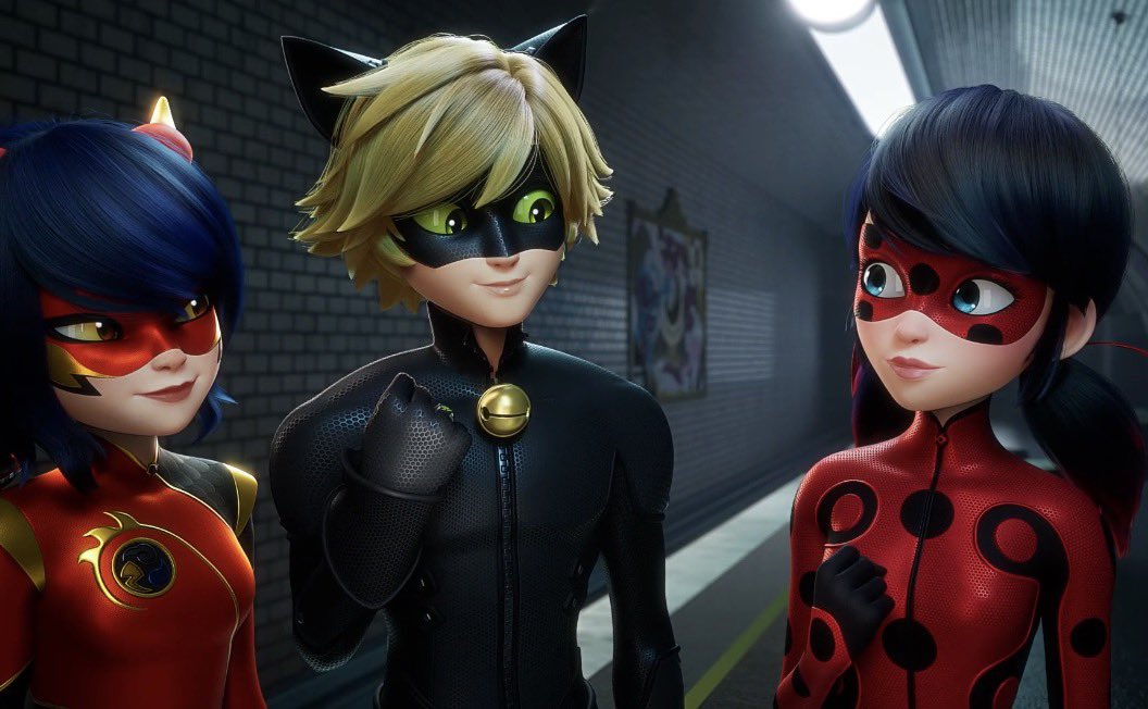 ladynoirem's tweet photo. Cat Noir and both of his exes in one picture https://t.co/L6yMo0Im69