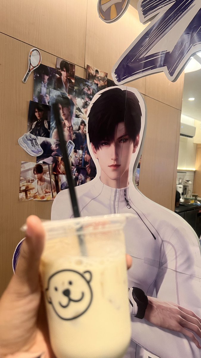 icinisanyan's tweet photo. Visiting Zayne’s Birthday Caffe event yesterday. I’ll come again on Saturday 🙈💕

#Zaynetember ❄️ https://t.co/HAPQpVilPA