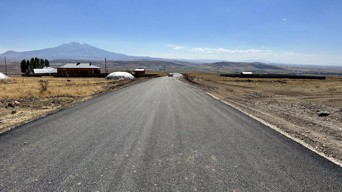 Akpartipatnos04's tweet photo. 📍 Çimenli Köyü

Çimenli Köyümüzde devam eden yol yapım ve asfalt çalışmalarını yerinde inceleyerek çalışmalar hakkında gerekli bilgileri aldık.

Köyümüze hayırlı, uğurlu olsun. 🚧 https://t.co/8JpDGmbWqG