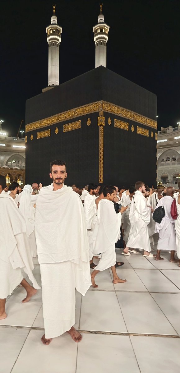 MEDO77713200's tweet photo. ﴿ رَبِّ أَوزِعني أَن أَشكُرَ نِعمَتَكَ الَّتي أَنعَمتَ عَلَيَّ ﴾
الحمدلله على تمام العمره اللهُّم اجعلها عمرة مقبولة وسعياً مشكوراً وذنباً مغفوراً و دعاءً مُستجاباً 🤍 https://t.co/f5aiNmHsVj