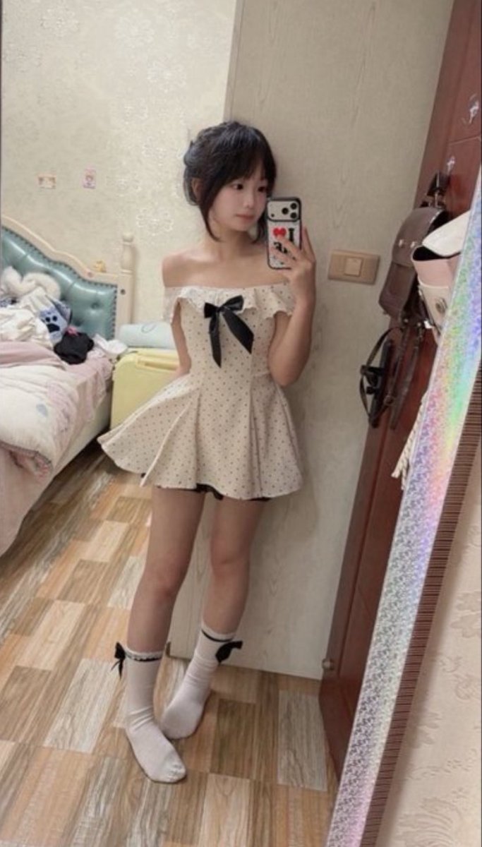 Leeannnrv's tweet photo. 宝宝们    晚上好！！！      

今晚当一次女菩萨🥰

福是粉哒！！看完不许瞎说…… https://t.co/rvMbHNBxtm