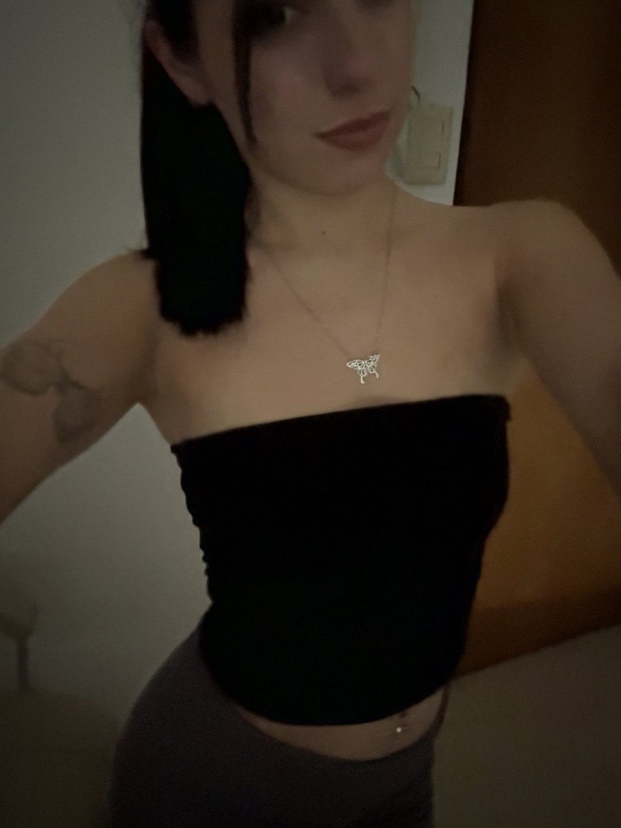 moonivyy60's tweet photo. saving this moment for my future self to look back on https://t.co/R1R3lbVnV5
