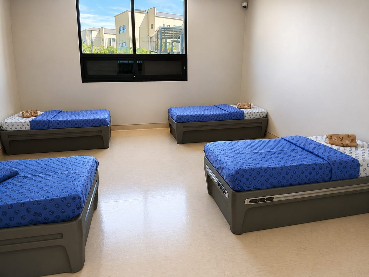 MireilleWenger's tweet photo. Today we opened the new R87.41 million, 30-bed Acute Psychiatric Unit at Khayelitsha District Hospital!

Designed to support safety, dignity and recovery, it is the second of three new APUs opening in the Western Cape this year💙

Read more here: https://t.co/IHdJLhKlj7 https://t.co/zmAR6K6Uhq