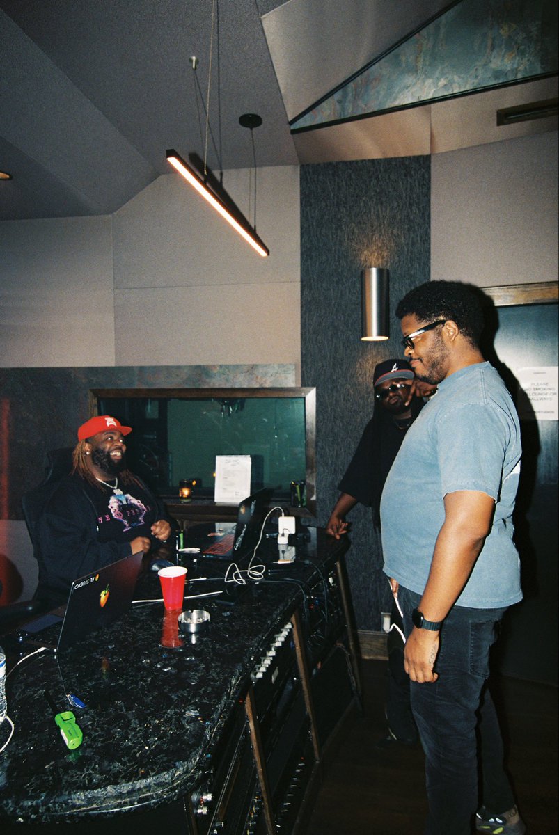 TM88's tweet photo. Studio chronicles https://t.co/eyjLmOn2KD