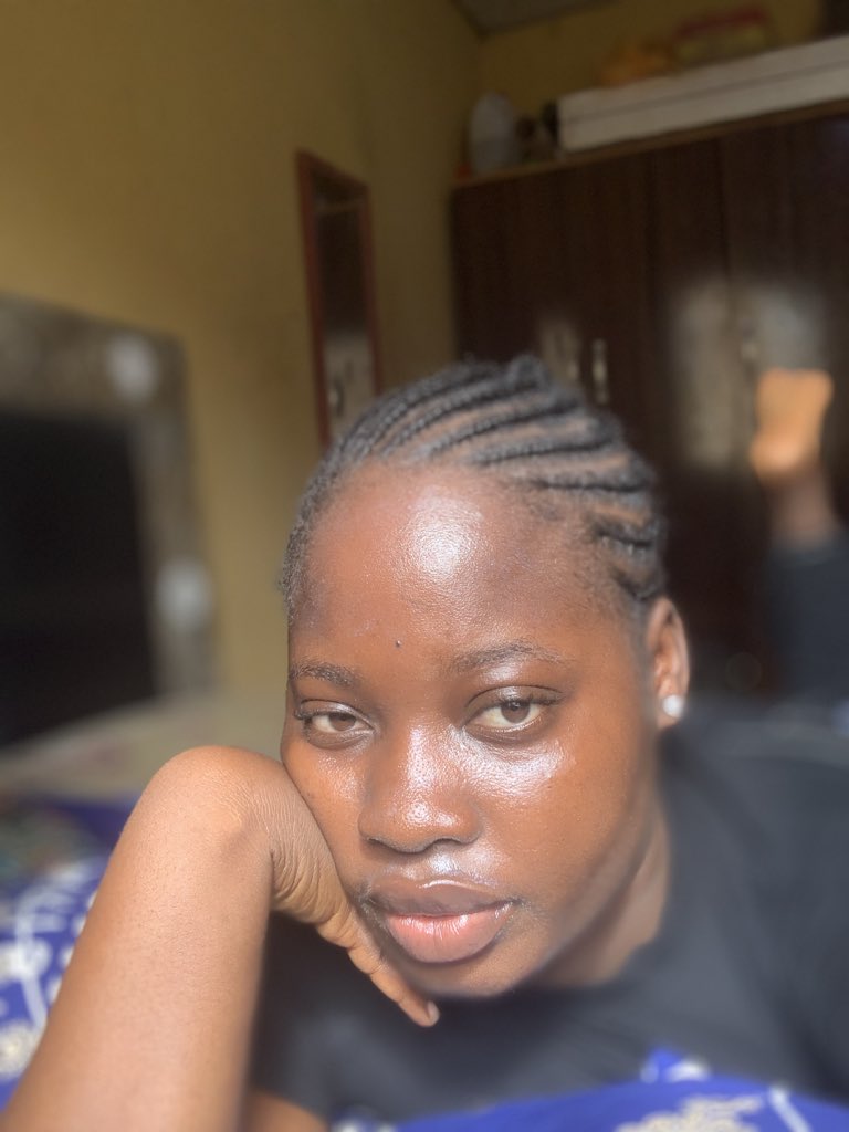 adeoti04's tweet photo. Glowing right https://t.co/TlflbWjHN0