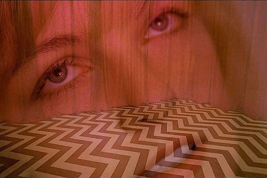 auteurhouse's tweet photo. David Lynch's use of Cross Dissolves. https://t.co/LjoCwLkAs8