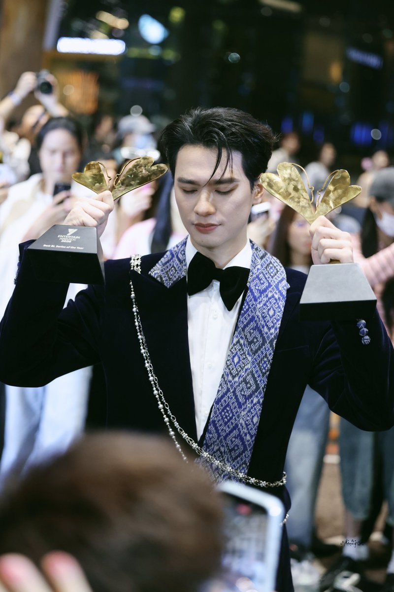 mioye's tweet photo. 🏆😼🏆

KENGNAMPING AT YENT AW2026      
#YEntAwards26xKNP 
#KengNamping #เก่งน้ำปิง 
#KengHarit https://t.co/BNiJd8JzE7