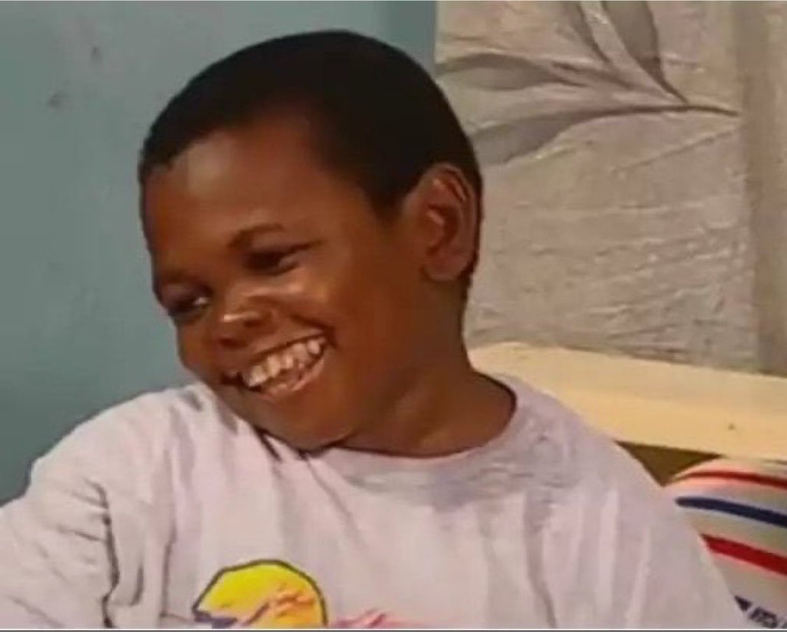 GabeInv's tweet photo. BTC Has gotten to the sell Zone now 

Oga press Sell na😂😂😂😂

You Dey Fear 😭😭😭 https://t.co/ZVAXdKp5wc
