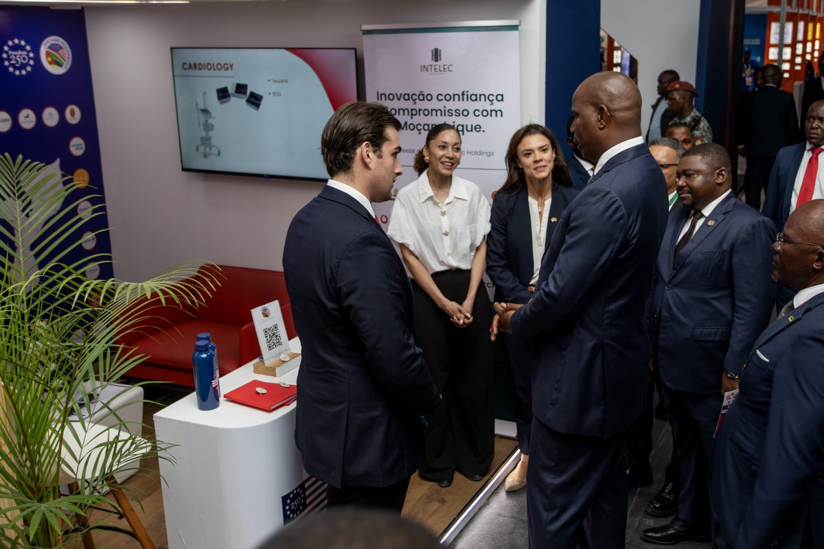 USEmbassyMoz's tweet photo. During his first visit to Mozambique, Acting Deputy Assistant Secretary Christopher Kulukundis met President Daniel Chapo (@daniel_chapo24) at the American Chamber of Commerce booth in FACIM’s Tunduru International Pavilion. 

Their exchange highlighted Mozambique’s strong economic potential and the opportunities to deepen commercial ties between the United States and Mozambique.

A/DAS Kulukundis emphasized the United States’ readiness to work side by side with Mozambican and American businesses to expand investment, strengthen supply chains, create jobs, and build practical partnerships that deliver lasting value and mutual prosperity. 

#USMZ #EstamosJuntos #FACIM2026
